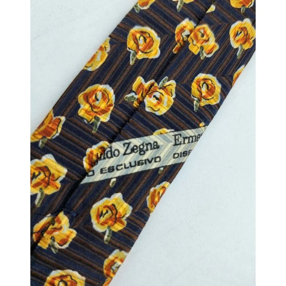 Ermenegildo Zegna Gold Rose Floral‎ Pattern Neck Tie 100% Silk Italy Made